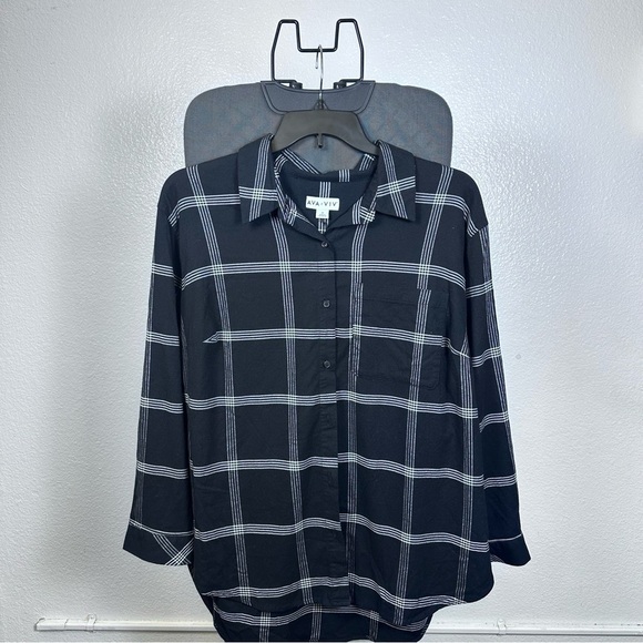 Ava & Viv Black and White Casual Button Down Shirt - Picture 1 of 6